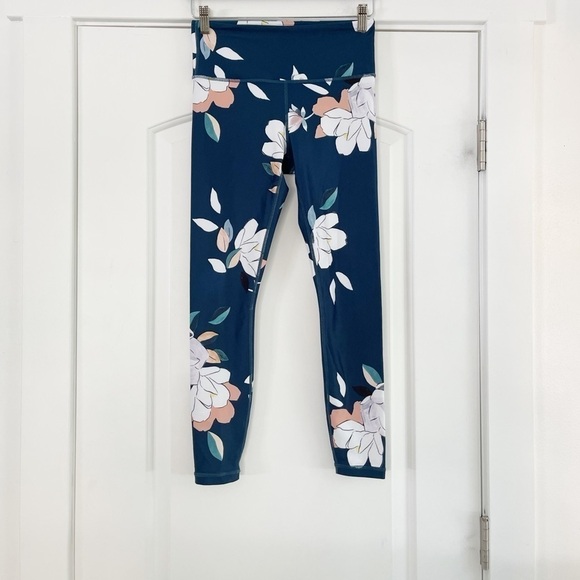 NWOT Athleta Floral Elation 7/8 Tight - S - Picture 3 of 9